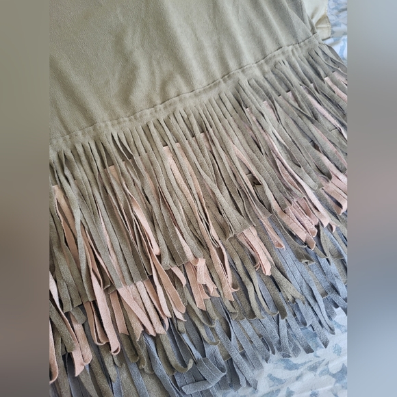 Vegan Suede Fringe Blouse - Picture 6 of 6